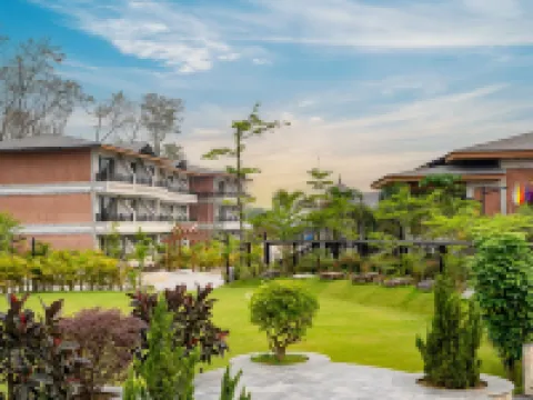 ロイヤル チューリップ チトワン ネパール チトワンのホテル