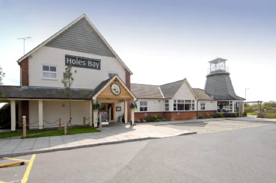 Premier Inn Poole Centre (Holes Bay) Hotel