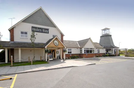 Premier Inn Poole Centre (Holes Bay) Hotel Отели в г. Литчетт Минстер энд Аптон