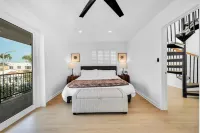 Luxury Villa in Belmont Shores 4 Bedrooms 3 Bath