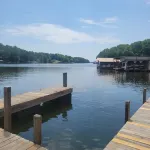 Lake Tillery 7 Minutes to Marina! Sleeps 8, Large Deck with WiFi and AC