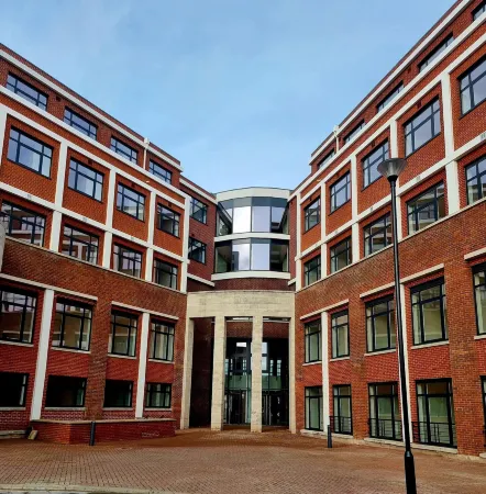 Roomspace Serviced Apartments- Syward Place Отели рядом с достопримечательностью «Samurai»