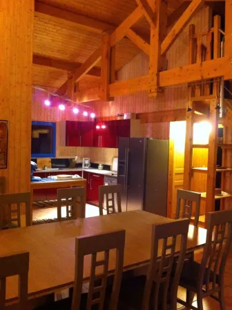 Near Soulac-Sur-Mer, 6-Bedroom Villa with Heated Indoor Pool, Jacuzzi, and Sauna