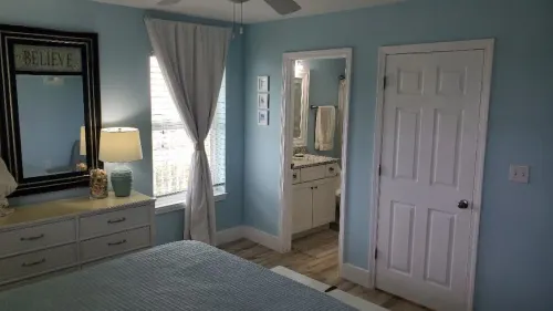 Top Floor Corner Condo with sweeping views of Perdido Key 100ft to the Beach!