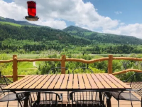 Best Views in Weber Canyon! 4 bdrm Rustic Paradise
