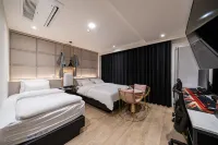 Chungju Hotel Plein Chungju City Hall - Motels