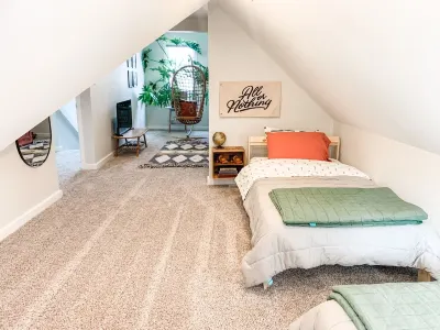 Spacious, updated and centrally located 4bed/2bath Hotels near Walmart Supercenter