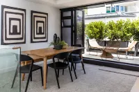 Designer Seaview Chic accommodation for the discerning traveler