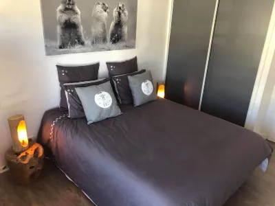 Nice duplex with a view of the hillside of Xettes Hotels near Location de Ski le Grand Haut