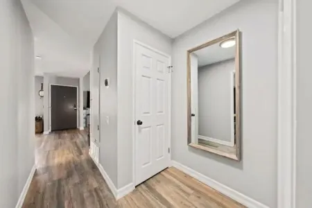 Perfect 2 bedroom 2 bath condo with a pool and gym