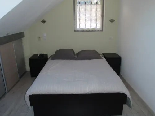 Le Chalet du Sersas, spacious modern apartment for up to 5 people
