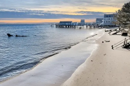 Stunning Views - West End Waterfront w/ Parking