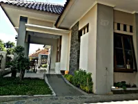 Wisma Andali Syariah Majalengka Mitra RedDoorz Hotels in Kadipaten