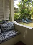 Ground Floor Apt with garden only 3 mins walk to Beach and Beach Club