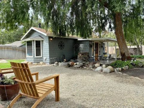 Sequoia Escape . Close to the  Springville Ranch Venue & Sequoia Nat. Park.