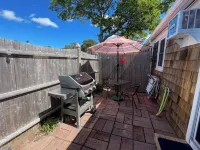 Charming Romantic Studio with Kitchenette, Private Patio. Walk to Beach! Hotel a Dennis Port
