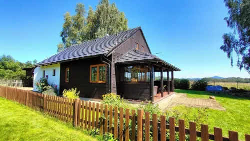 Exclusive Retreat near the Bohemian Switzerland National Park with 3 bedrooms! Hotel di Janov