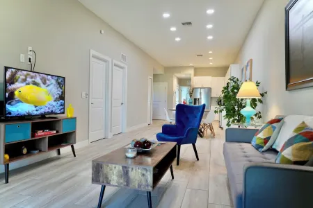 SWFL: Lake McGregor 3 bedroom Home - Entire Home!