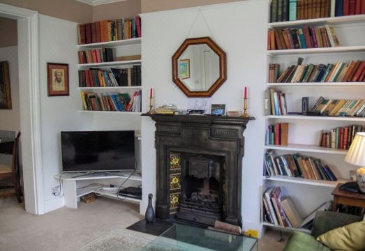 3 bed terrace house half a mile from Kew Gardens Station