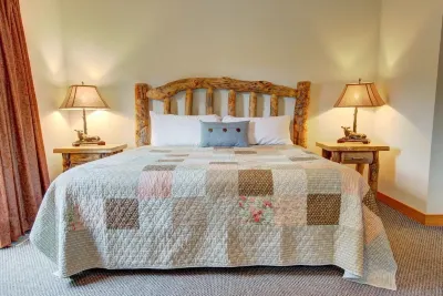 All Season Villa - Starved Rock area! Hotels near Youth Group Campground