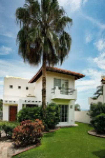 La Puntilla, Luxury 3-Bedroom, 3-Bath Home with Heated Pool in Gated Community