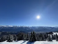 50 metres from the cable car, apartment with balcony, private collective parking, WIFI Hotels in Ayent