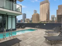 Globalstay. Downtown Calgary Apartments. Free Parking Hotels near Lougheed House
