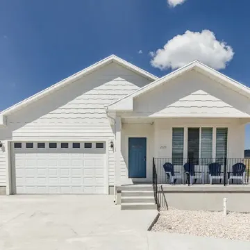 Bear Lake Vacation Home close to Lake, Beach, Golf, Pickville playhouse