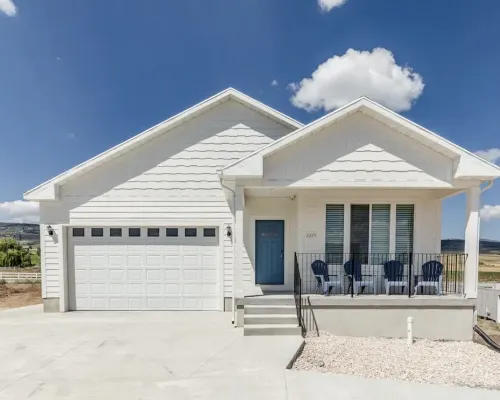 Bear Lake Vacation Home close to Lake, Beach, Golf, Pickville playhouse Hotels in Rich County