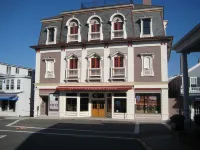Oceanview Kingsize South End Studio NO FINAL CLEANING FEE Hotels in der Nähe von Andrews Point