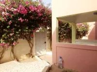 Two rooms for rent in a quiet villa