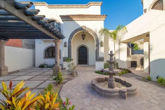 Momo's Casita in a prime central location.