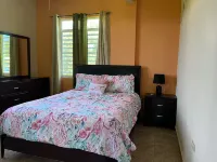 2 Bedroom Private Home with Gorgeous Views and Pool