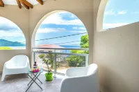 Enjoy a magnificent sunset with a breathtaking view of the sea Hotels in