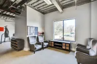 2 Bedroom Apartment Close to Downtown & Baylor Hospital