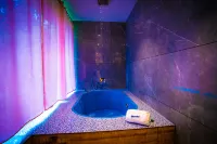 Bluemist Resorts - Bathtub
