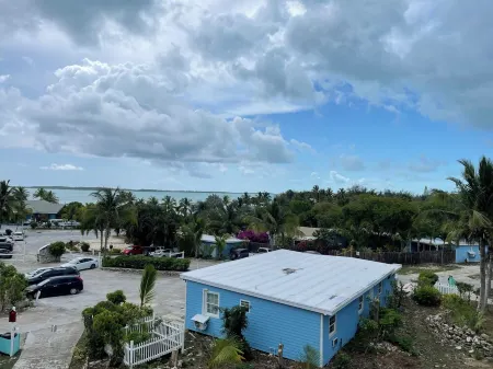 Hilltop villa with gorgeous views