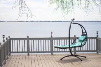 Cozy Beach Front Lake Cabin with Hot Tub! Hotels in Hamlin County