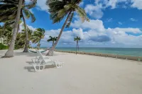 NEW LISTING - Ground Floor - One Bedroom, Ocean View Condo at The Landings