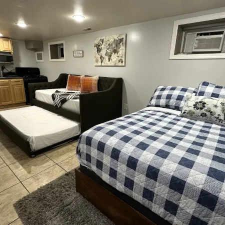 Gorgeous private studio close to EWR, NYC & Kean U