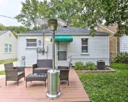 Detroit Cozy Cottage Dearborn Heights cute, cozy & 20 mins from Downtown Detroit