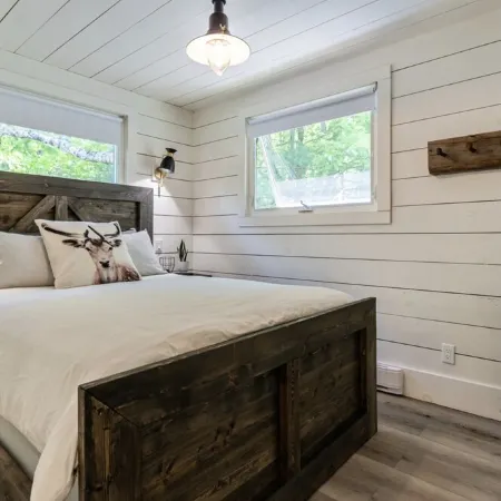 Private & Modern Muskoka Lakefront Cabin