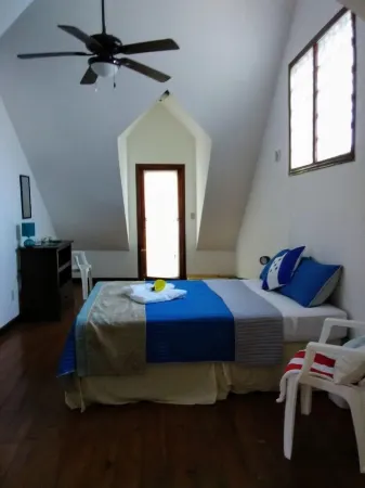 Beautiful home close to the beaches with 2 bedrooms , 2 bathrooms and a loft. Отели в г. Санди Бэй