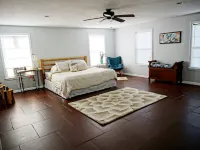 Cozy Studio home 10min from Murray and 20min from Ky Lake 칼로웨이 카운티 호텔