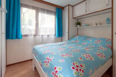 Fine cottage 41 + garden on beautiful child-friendly park in nature