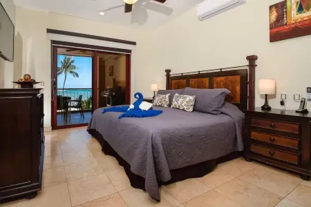 BEACHFRONT 2 Bd 2 Bath Condo, Discounted Rates with Ocean View at El Faro