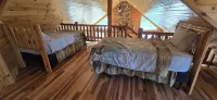 Fischer’s Secret Cabin on Private lake