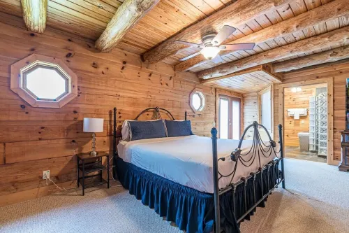 Cozy Retreat with a Hot Tub!