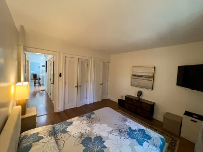 Contemporary Cape Getaway: Perfect Beachside Vacation for 10! Hotels near Nauset Fellowship UU