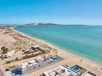 Sunset Beach House Ocean Front Hot Tub & Pool